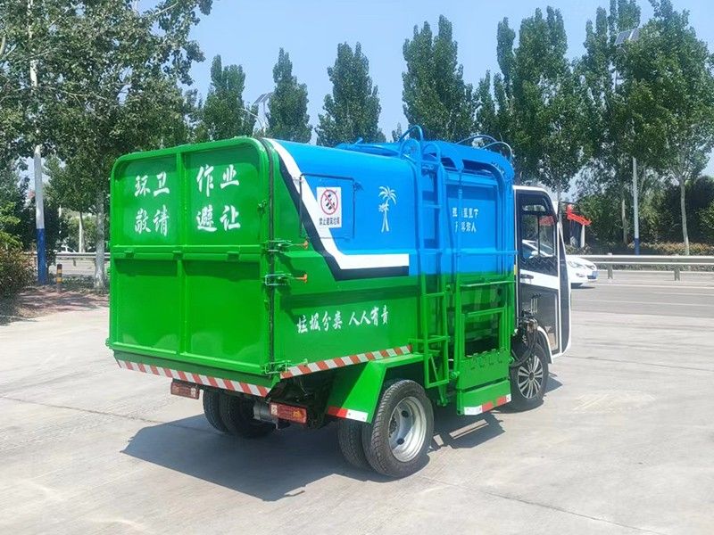 四輪垃圾車(chē)