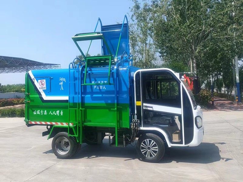 四輪垃圾車(chē)